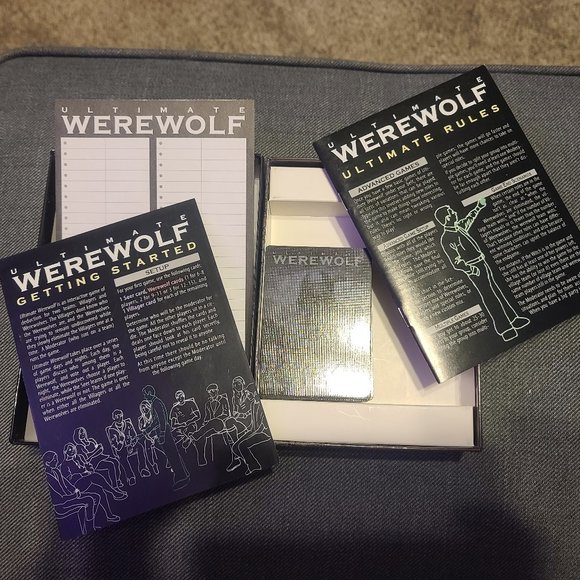 Ultimate Werewolf Deluxe Edition Card Game - Picture 4 of 6
